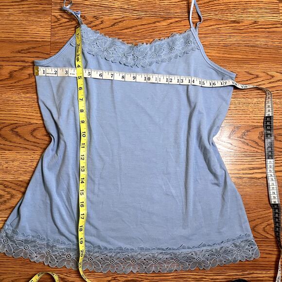 Floral Lace Cami Top - Picture 4 of 6